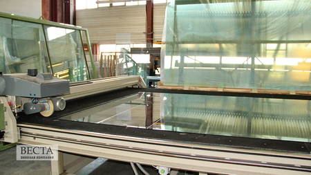 Автоматический стол для резки стекла